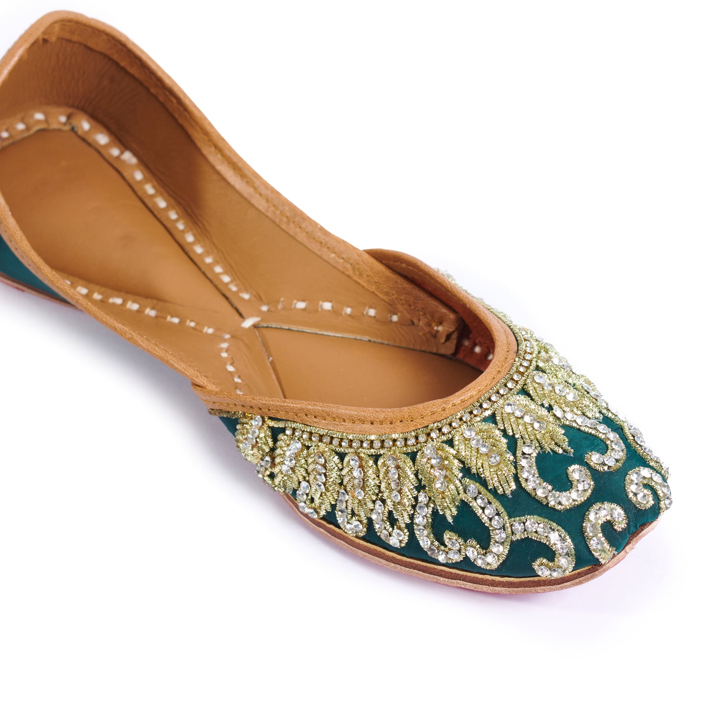 RAVIS Women’s Golden Embroidered Jutti