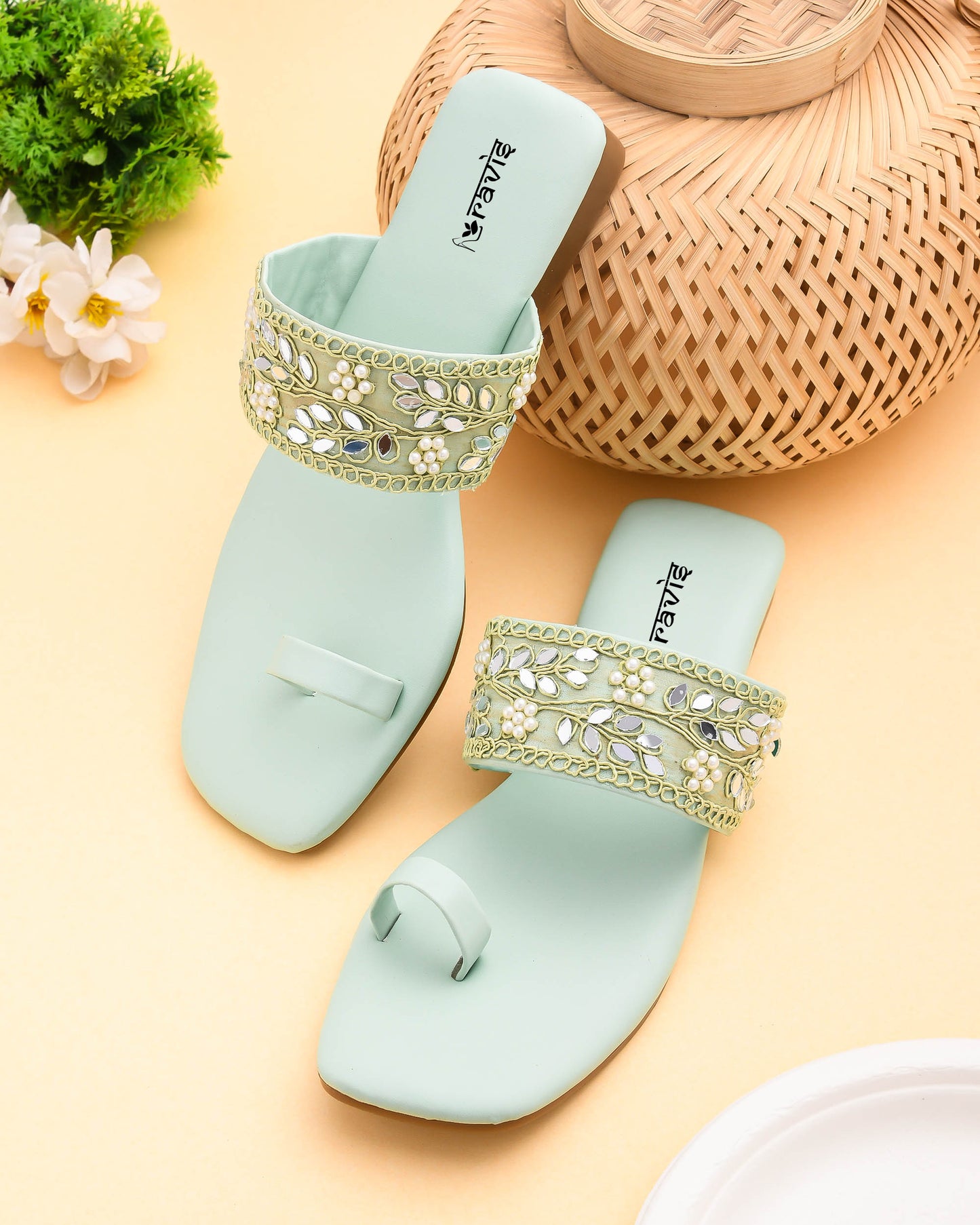 RAVIS SparkToe Black Toe-Ring Ethnic Flats for Women