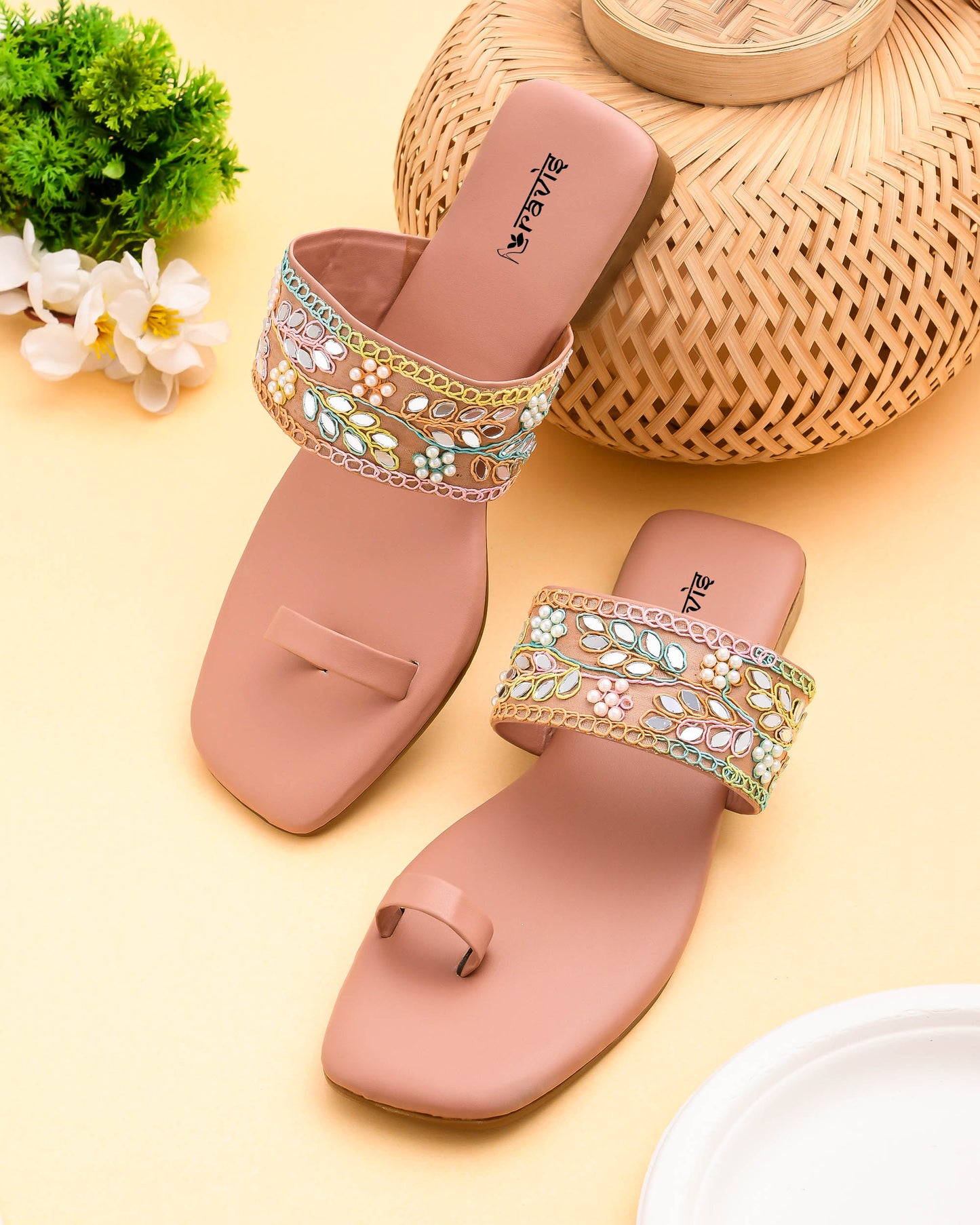 RAVIS SparkToe Black Toe-Ring Ethnic Flats for Women