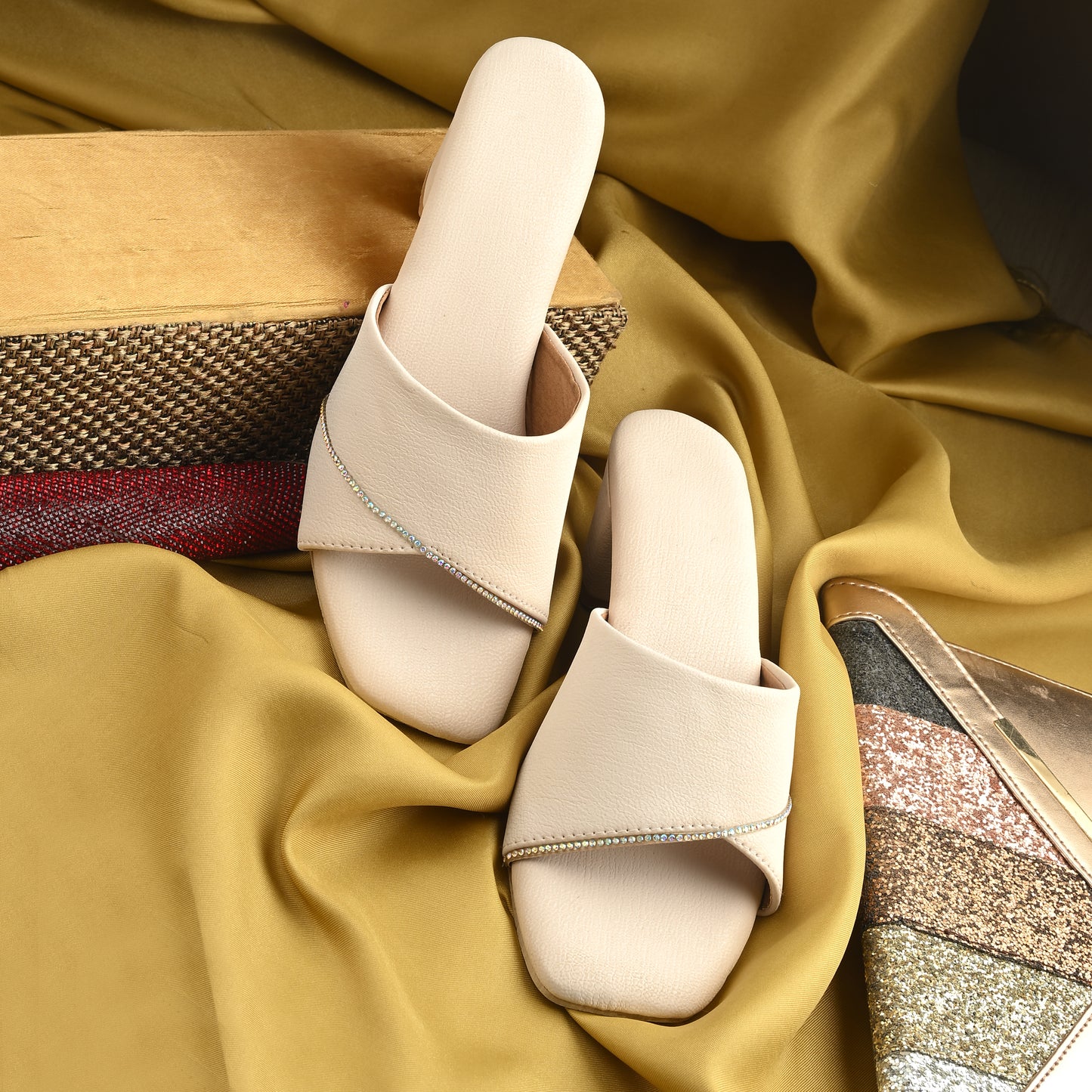 Dori Lifafa Heel