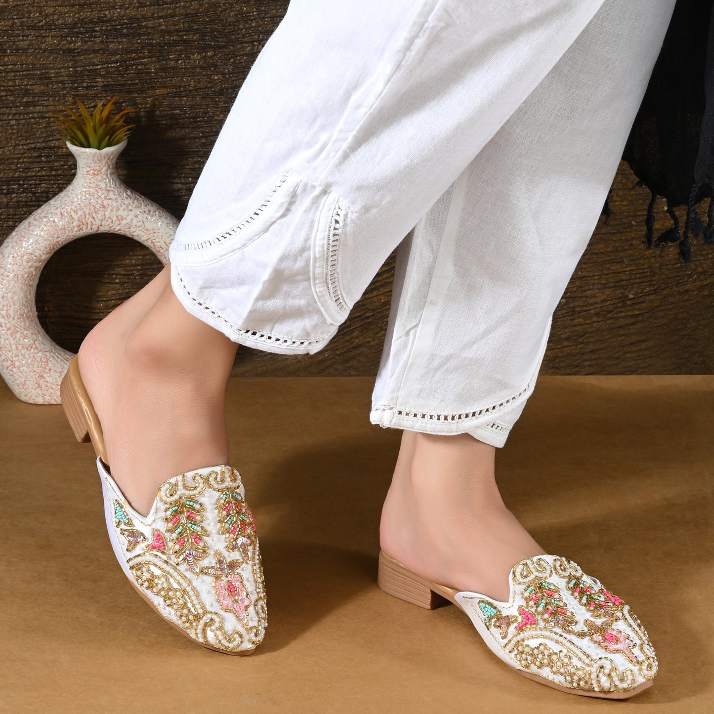 Ravis Embroidered Ethnic Mule for Women – Festive Slip-On Jutti with Heel
