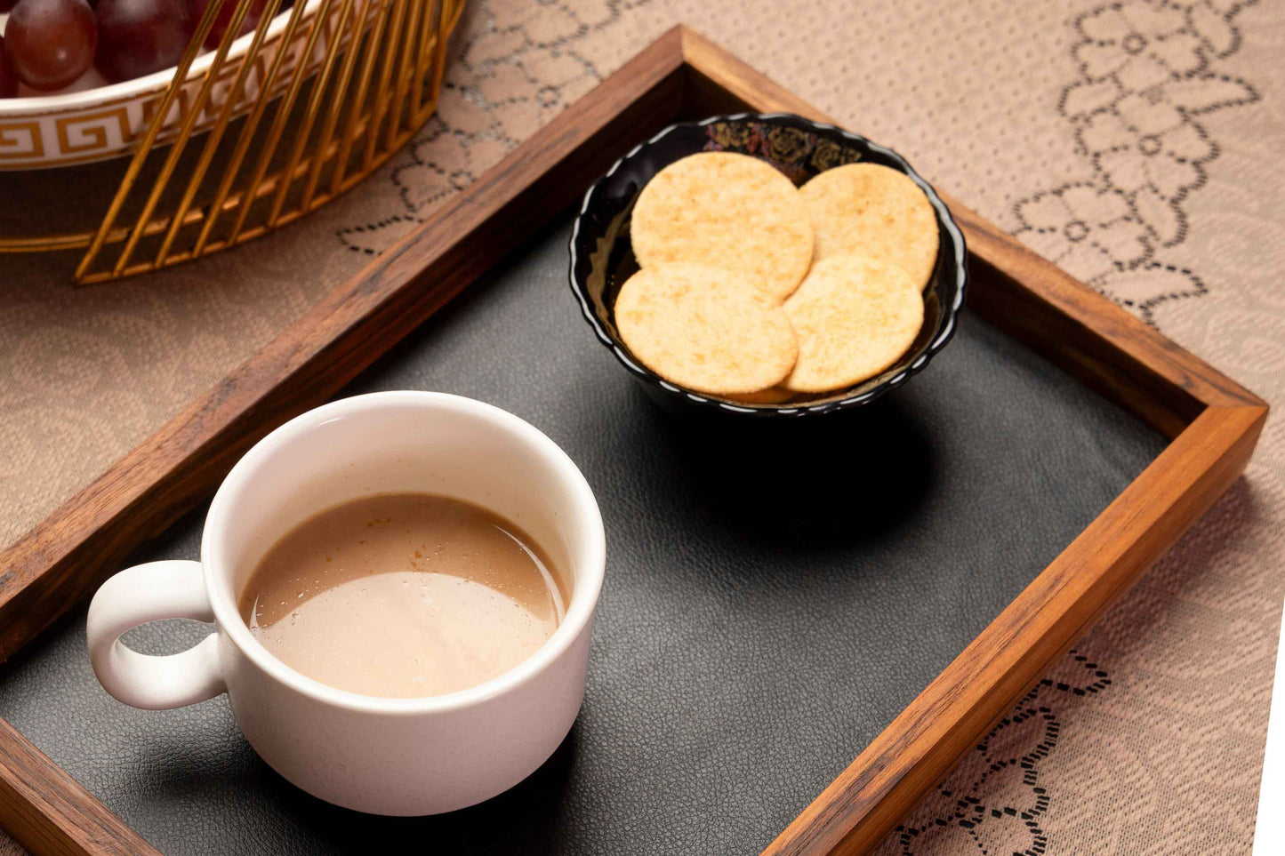 Ravis v shape chain heel