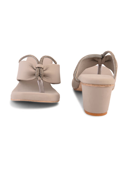 Ravis v shape chain heel