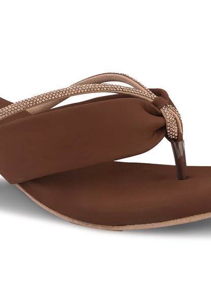 Ravis v shape chain heel