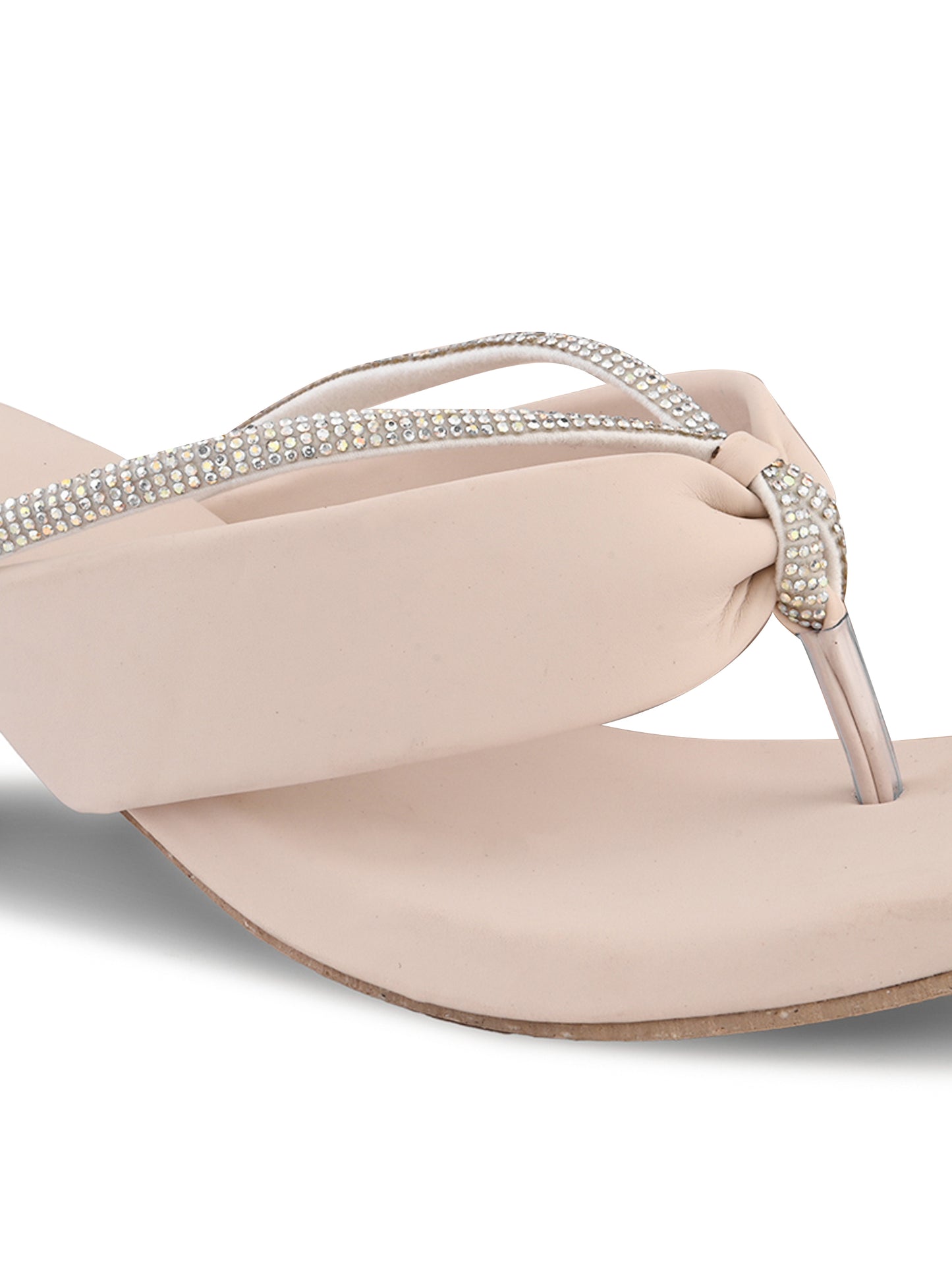 Ravis v shape chain heel