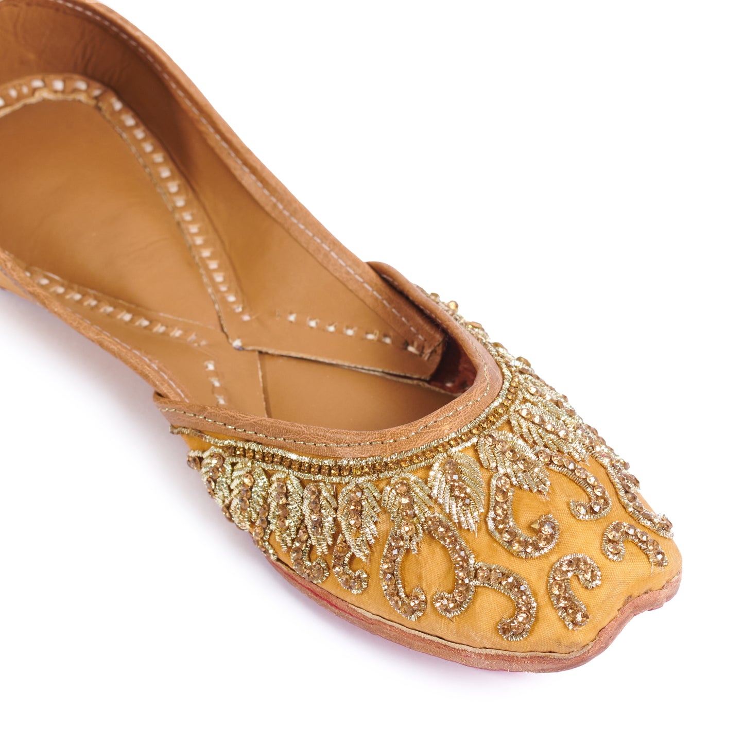 RAVIS Women’s Golden Embroidered Jutti
