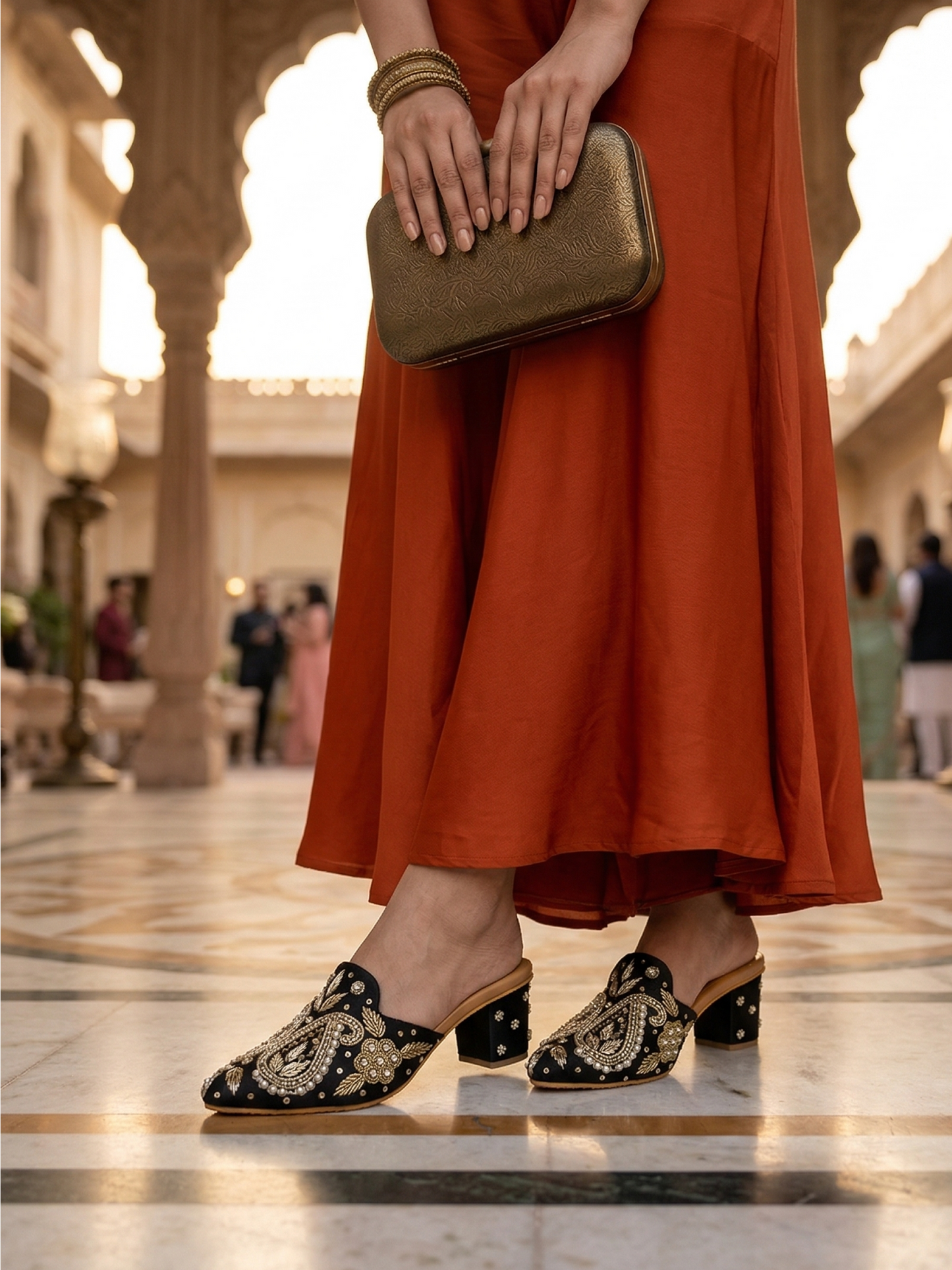 Ravis Handcrafted Heel Jutti