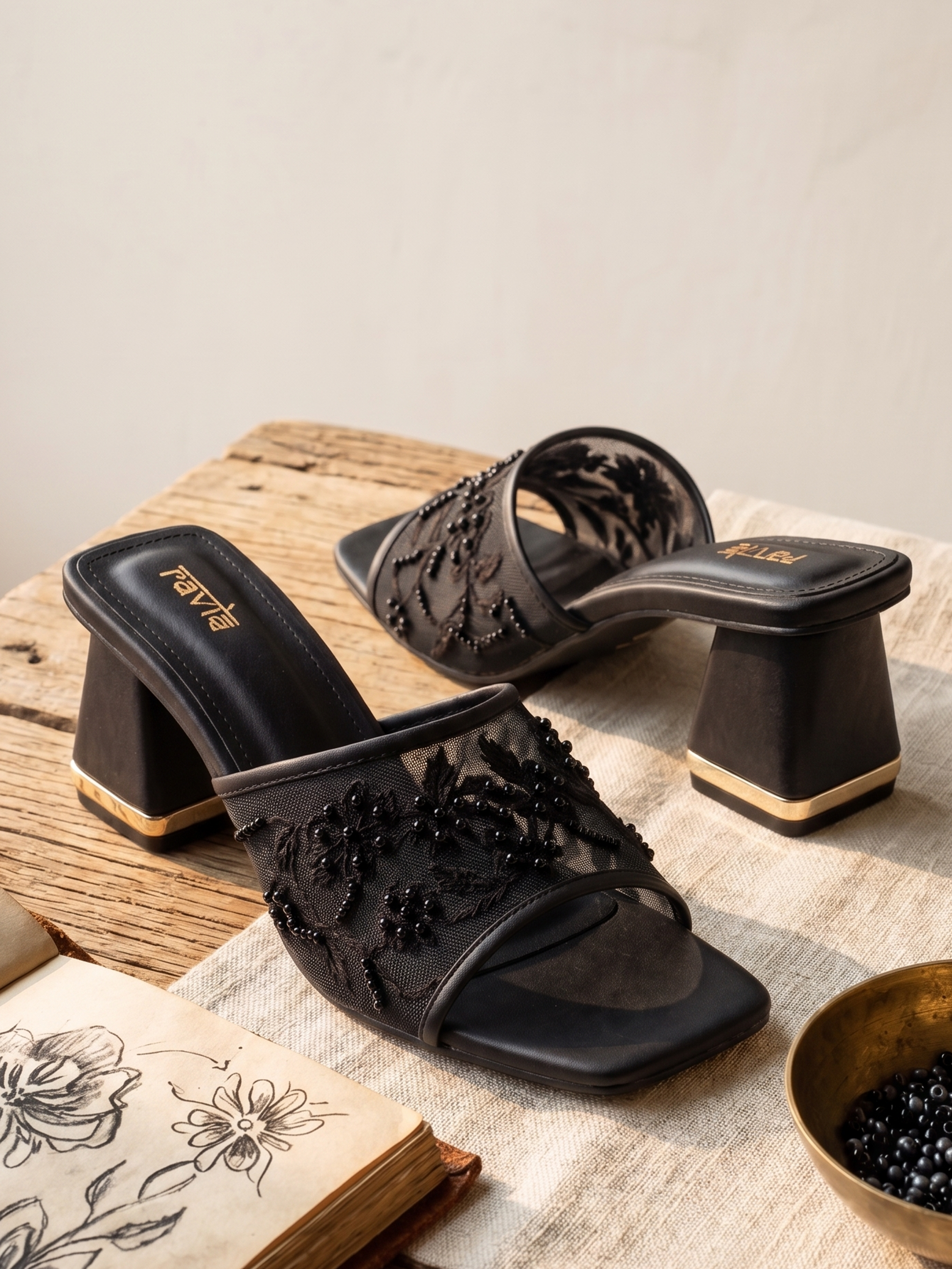 Black | Creative01