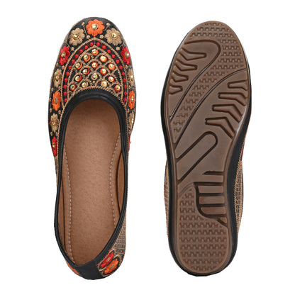 Ravis Embroidered Ethnic Flat Jutti – Traditional Floral Design for Women