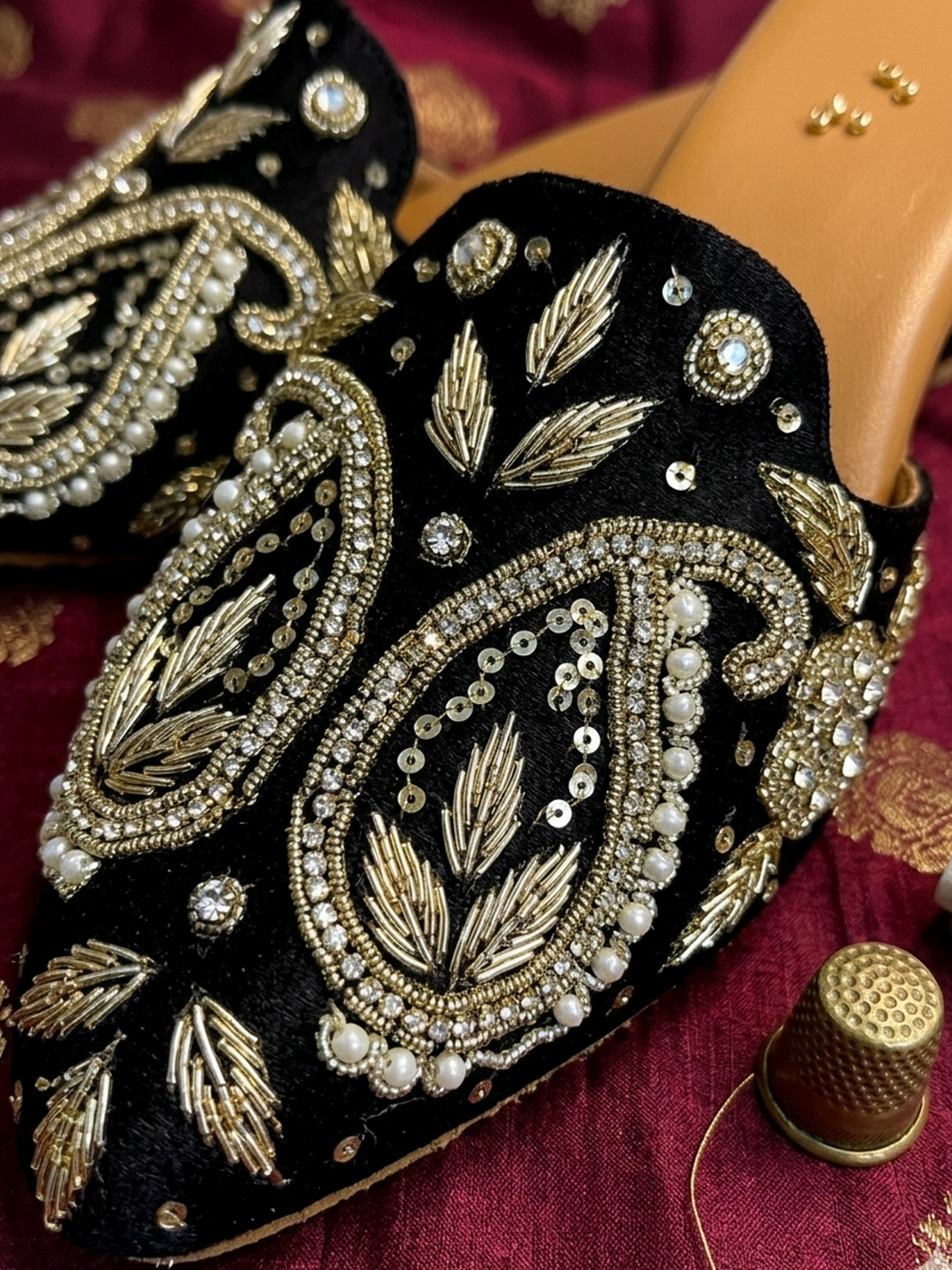 Ravis Handcrafted Heel Jutti