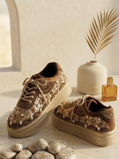 Golden | Creatve01
