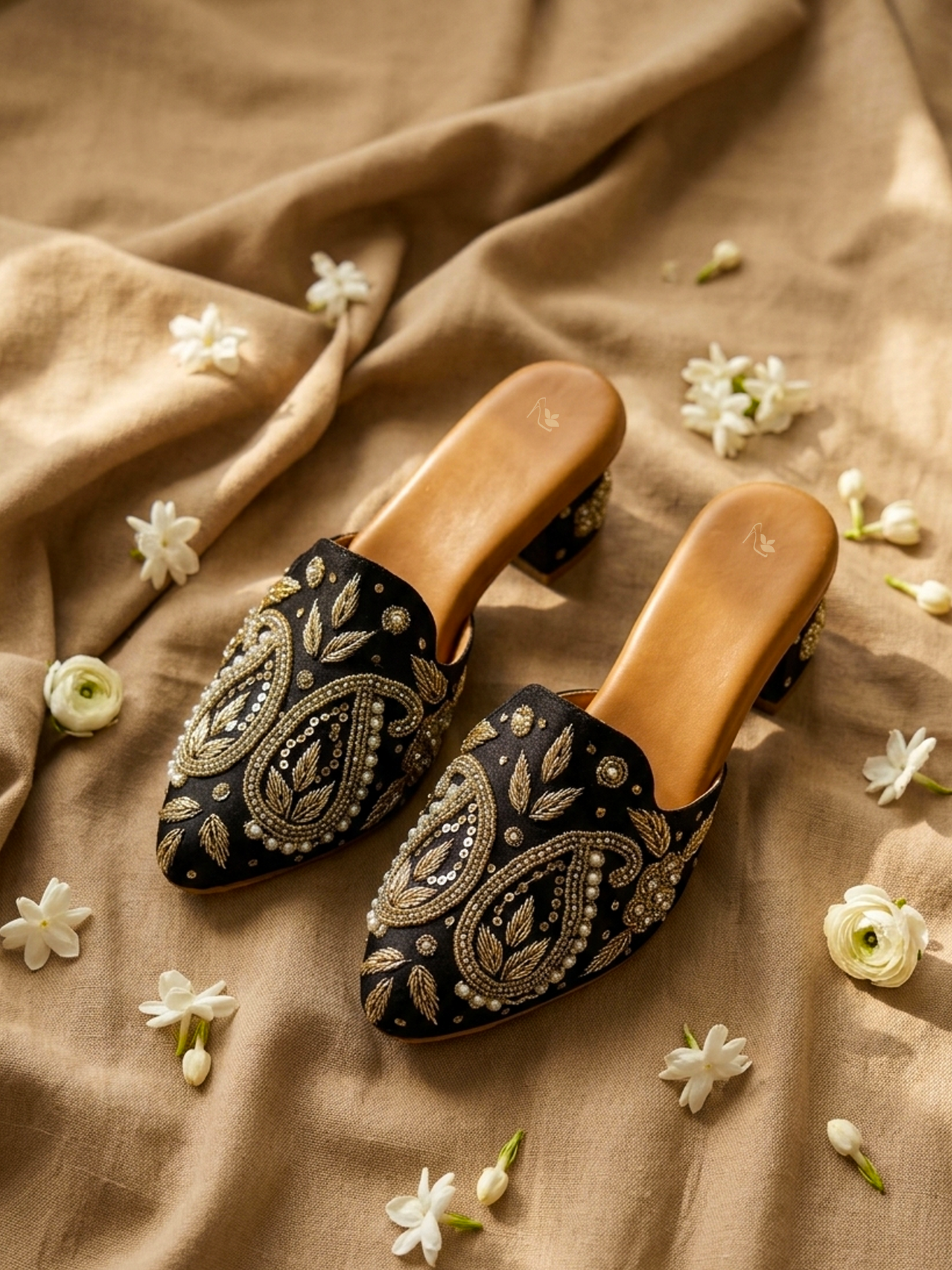 Ravis Handcrafted Heel Jutti