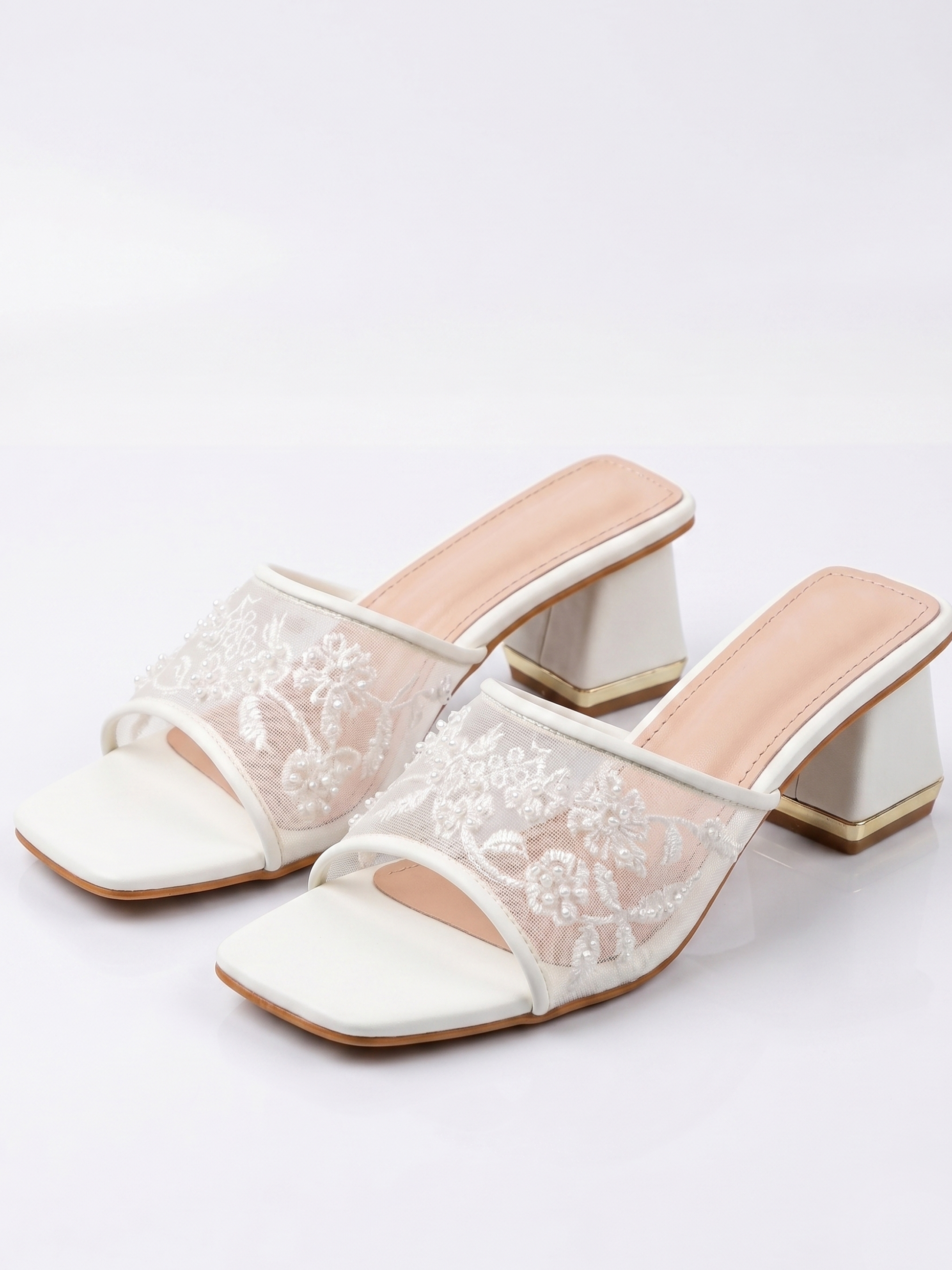 White | Creative02