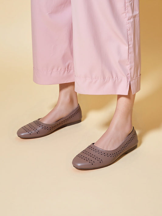 RAVIS DotAura Jutti Flats – Elegant Perforated Design for Daily Comfort