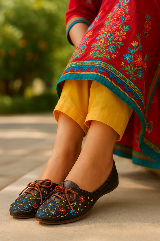 RAVIS Women’s Lace-Up Embroidered Jutti