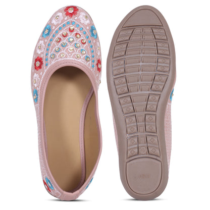 Ravis Embroidered Ethnic Flat Jutti – Traditional Floral Design for Women